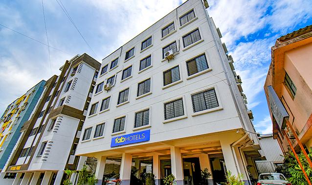 FabHotel White House, Nanded, Pune: Reviews, Photos & Offers ...