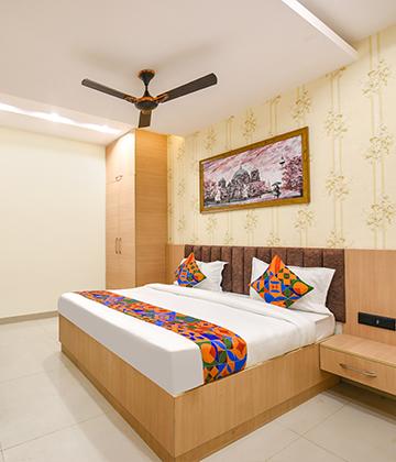 Hotels in Sector 45, Gurgaon - Book Hotels Rooms @ Rs.999