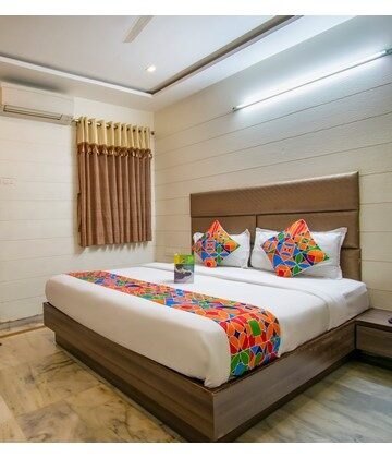 Hotels in Ahmedabad: Hotel Booking in Ahmedabad; Price Starts @ ₹ 939