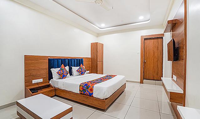 FabHotel HK Villa, Harni, Vadodara: Reviews, Photos & Offers ...