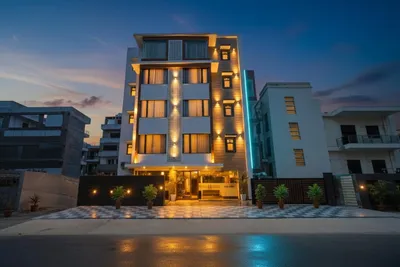 FabHotel Golf Inn