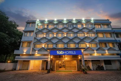 FabHotel Neelkamal